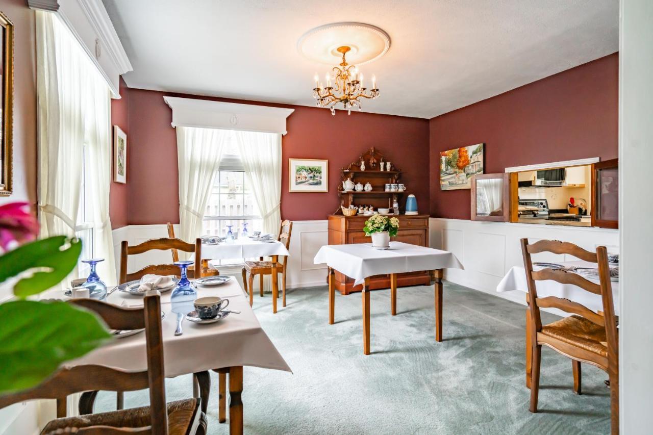 Abacot Hall Bed & Breakfast Ниагара-он-те-Лейк Экстерьер фото