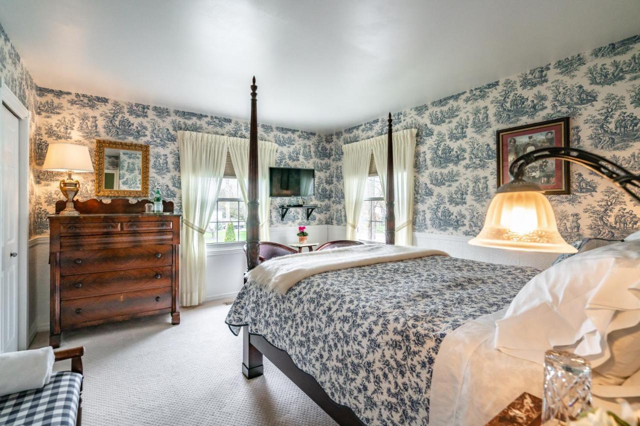 Abacot Hall Bed & Breakfast Ниагара-он-те-Лейк Экстерьер фото