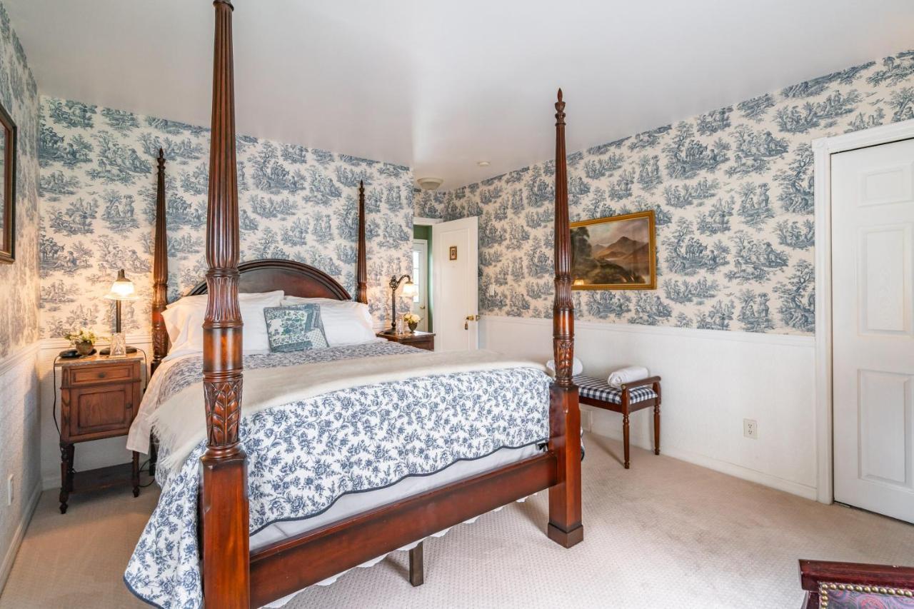 Abacot Hall Bed & Breakfast Ниагара-он-те-Лейк Экстерьер фото