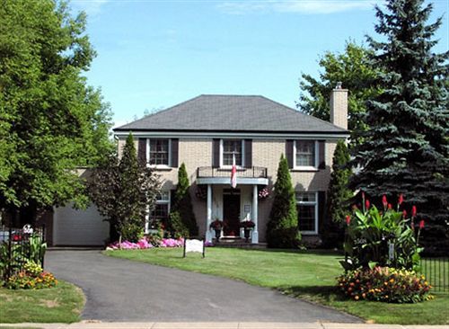 Abacot Hall Bed & Breakfast Ниагара-он-те-Лейк Экстерьер фото